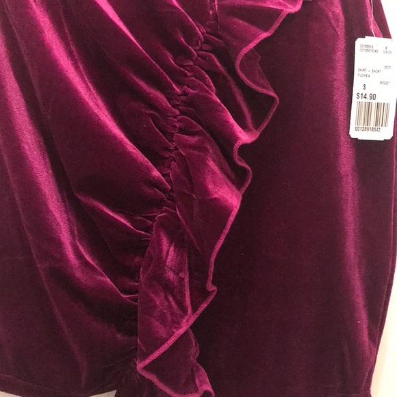 Forever 21 fuchsia ruffle mini skirt size S - Picture 2 of 6